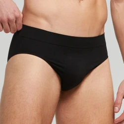 Slip uomo in morbida microfibra senza cuciture e filato Q-SKIN traspirante