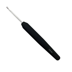 Knit Proe 3.0 crochet hook in aluminium with ergonomic soft handle