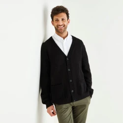 Rivista con 2 progetti uomo da realizzare con il filato in lana DMC Merino Essentiel 4 2
