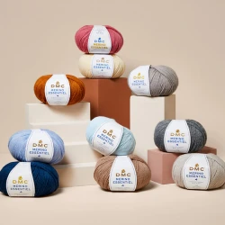 DMCEssentiel Merino Wool Blend, 4 balls of 50g yarn.