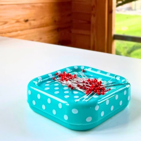 Prym Love magnetic pincushion with glass-headed pins 610287 Prym Love