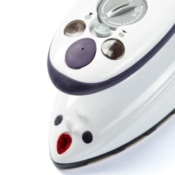 MINI steam iron, soleplate surface 130 x 75 mm - 611915 Prym 2