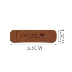 Etichetta in feltro da cucire con scritta “Handmade” per creazioni artigianali 2
