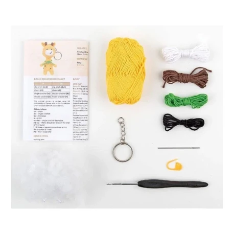 Gigi the Giraffe Set for making an amigurumi key ring