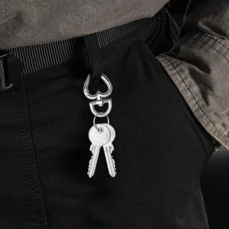 Moschettoni a cuore in metallo, eleganza e funzionalità per borse e accessori
