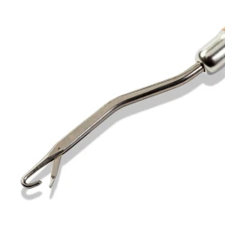Smyrna stitch crochet hook with wooden handle -  611865 Prym 2