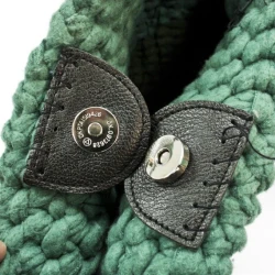 Genuine leather crescent magnetic snap closure 2