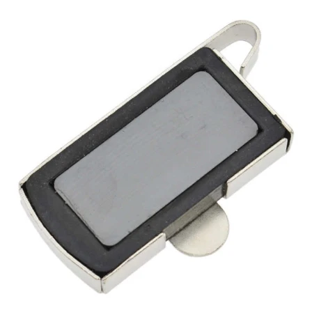 Large magnetic seam guide for accurate seam allowances