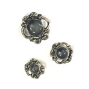 Elegante bottone vintage in metallo con madreperla ecologica