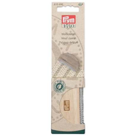 Wooden lint brush comb - 610690 Prym