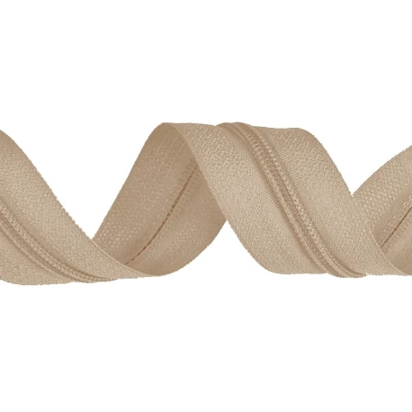 Continuous S7 nylon coil zipper by the metre