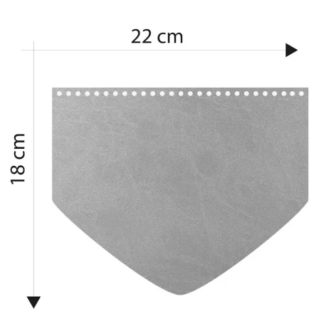 Patella bag shape with triangular tip in light grey faux leather 22 x 18 cm